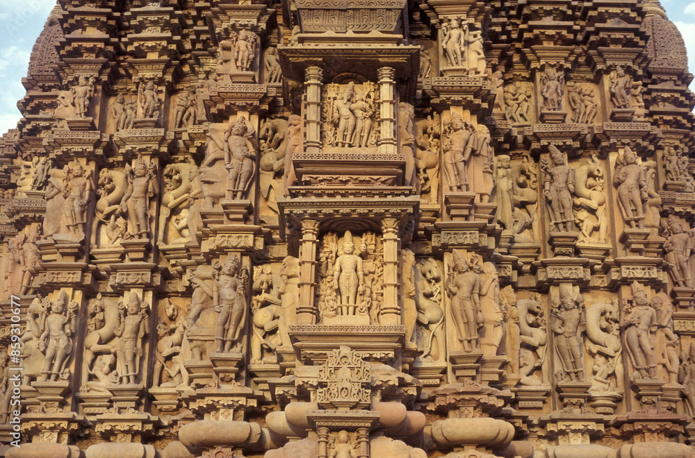 INDIA KHAJURAO KANDARIJA MAHADEVA TEMPLE INDIA KHAJURAO KANDARIJA MAHADEVA TEMPLE