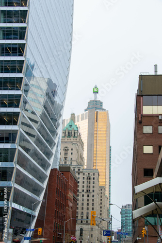 Wallpaper Mural the building in a cloudy day, the building of the cullinan Torontodigital.ca
