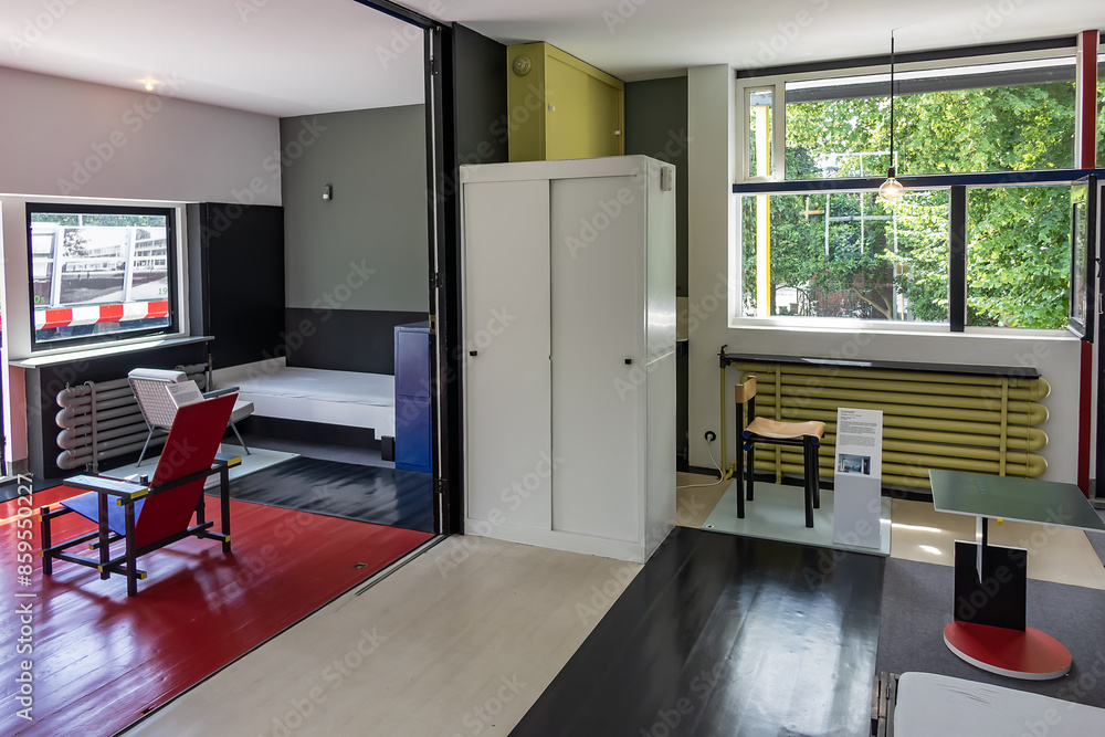 Fotka „Interior of Rietveld Schroder House (1925): historic home ...