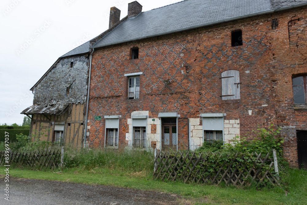 The most interesting deteriorated walls I've come across, old houses and buildings. The most interesting deteriorated walls I've come across, old houses and buildings.