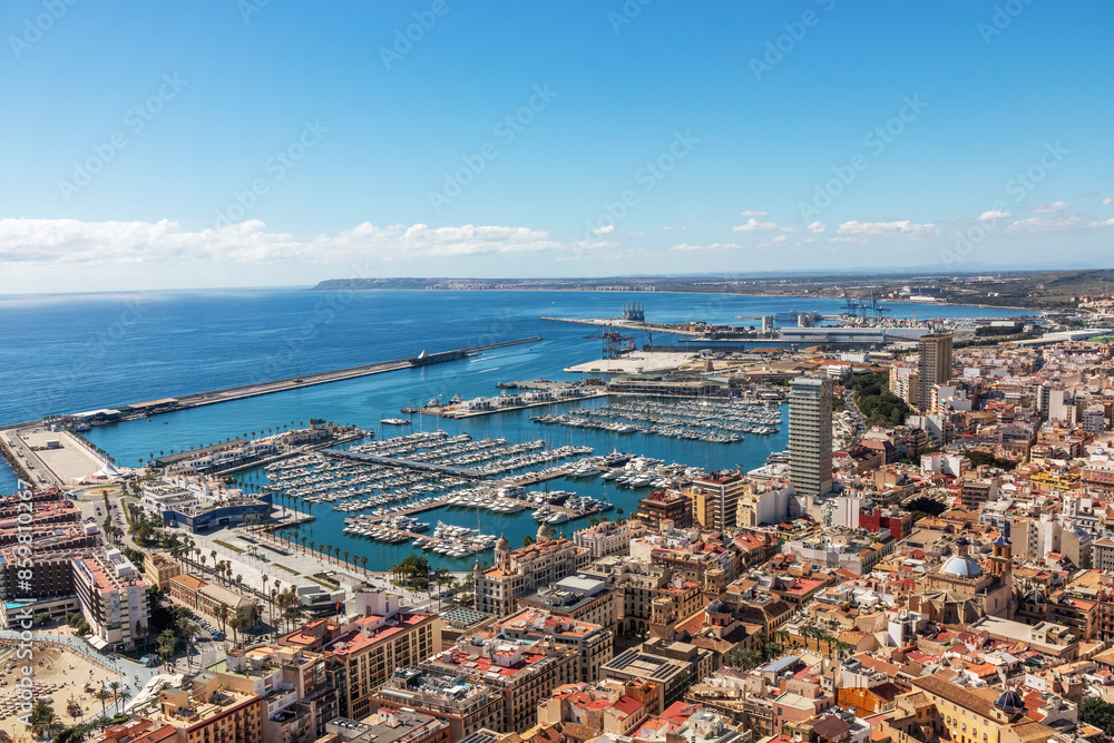 Obraz premium View over Alicante marina and port, Spain