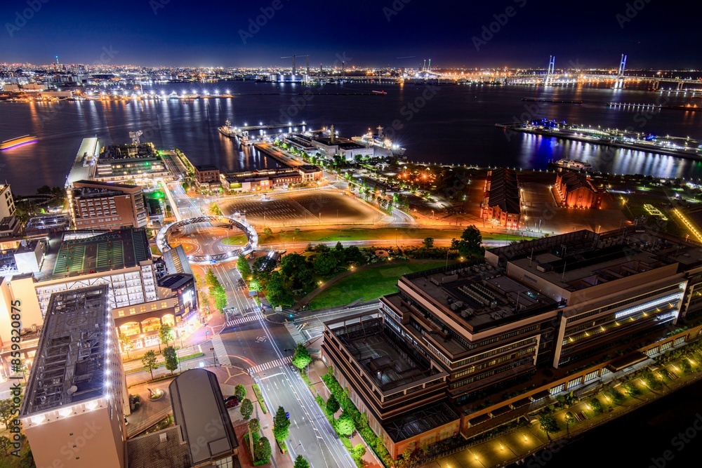 Φωτογραφία 横浜市、赤レンガパークとベイブリッジの夜景