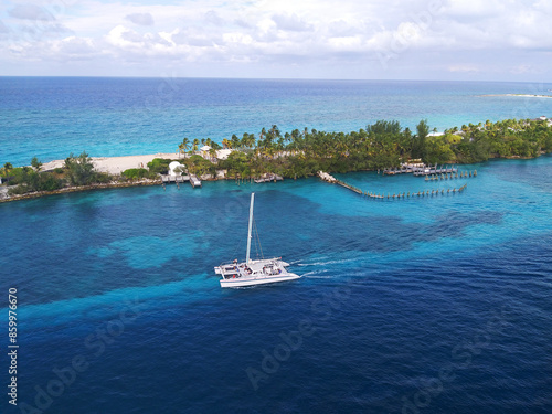 boat on the beach - Nassau - Cruise Ship