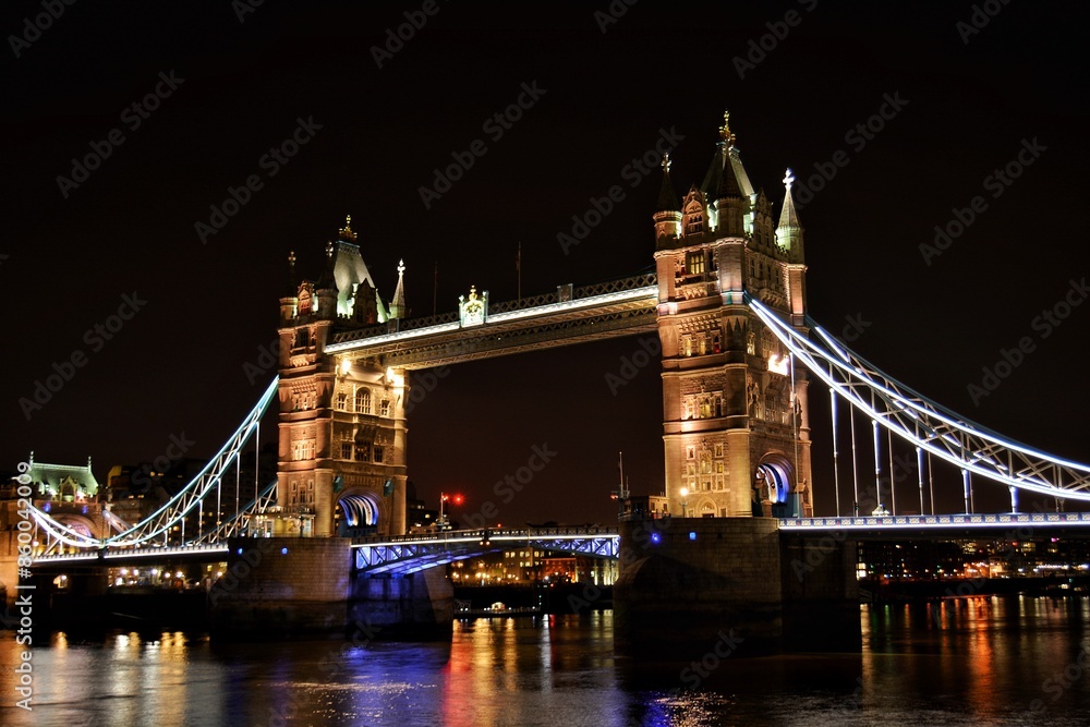 Obraz premium tower bridge at night