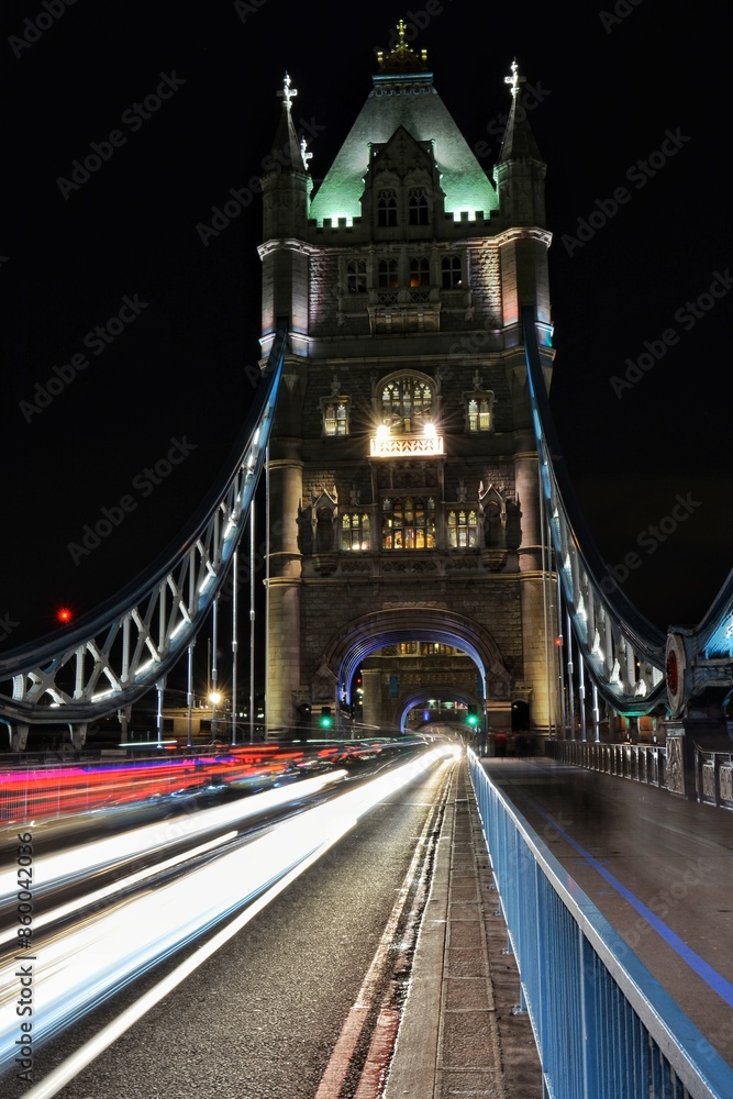 Obraz premium tower bridge at night