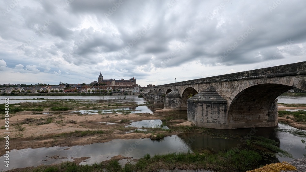 GIEN (Loiret) GIEN (Loiret)