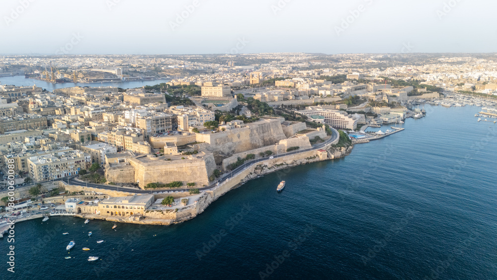Obraz premium Aerial landscapes over Valletta, Malta 