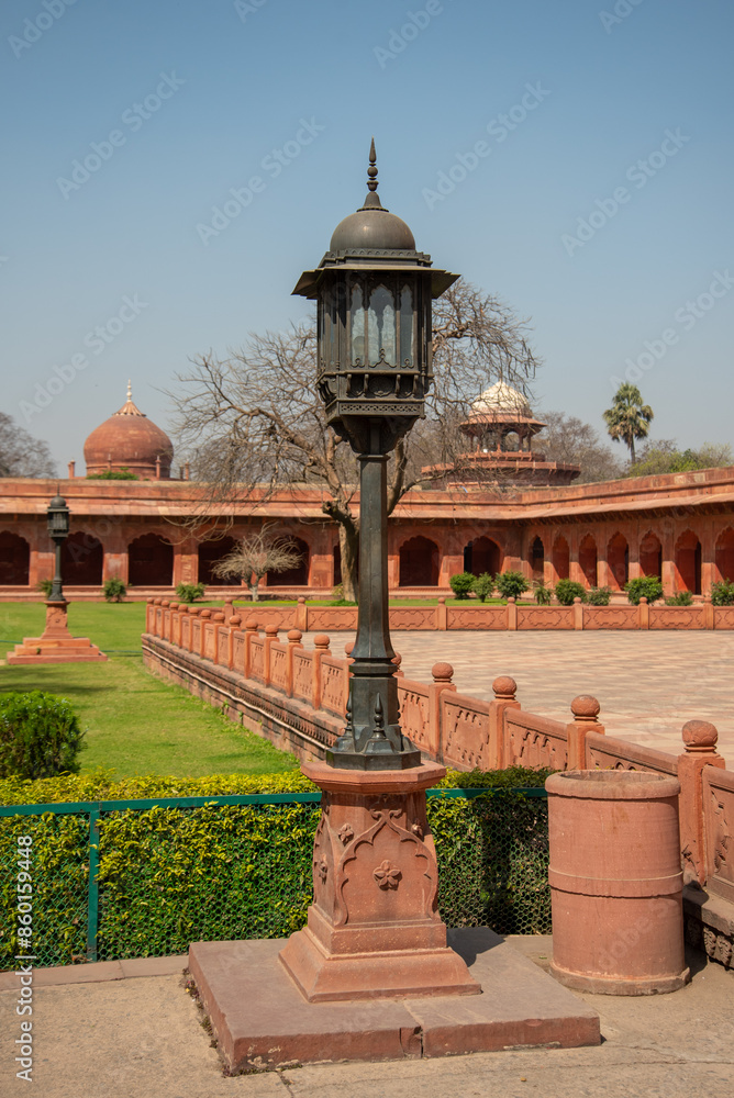 Fototapeta premium 人生で一度は行ってみたいタージマハルのとても美しい風景The beautiful scenery of the Taj Mahal that you should visit at least once in your life