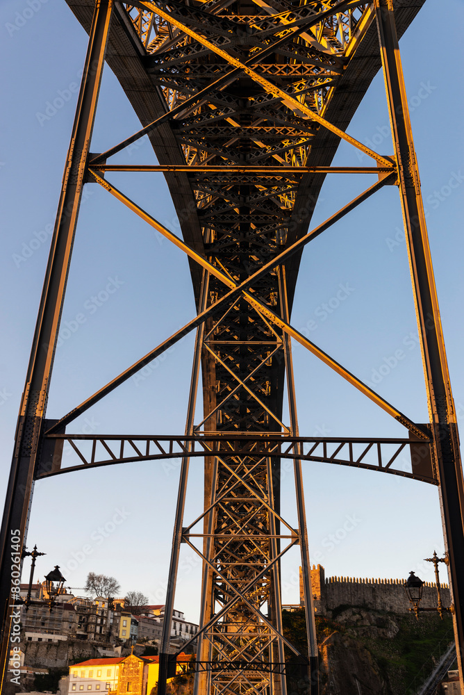 Fototapeta premium Dom Luis I bridge at sunset in Porto, Portugal