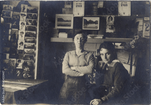 VINTAGE PHOTO WITH TWO WOMEN POSING