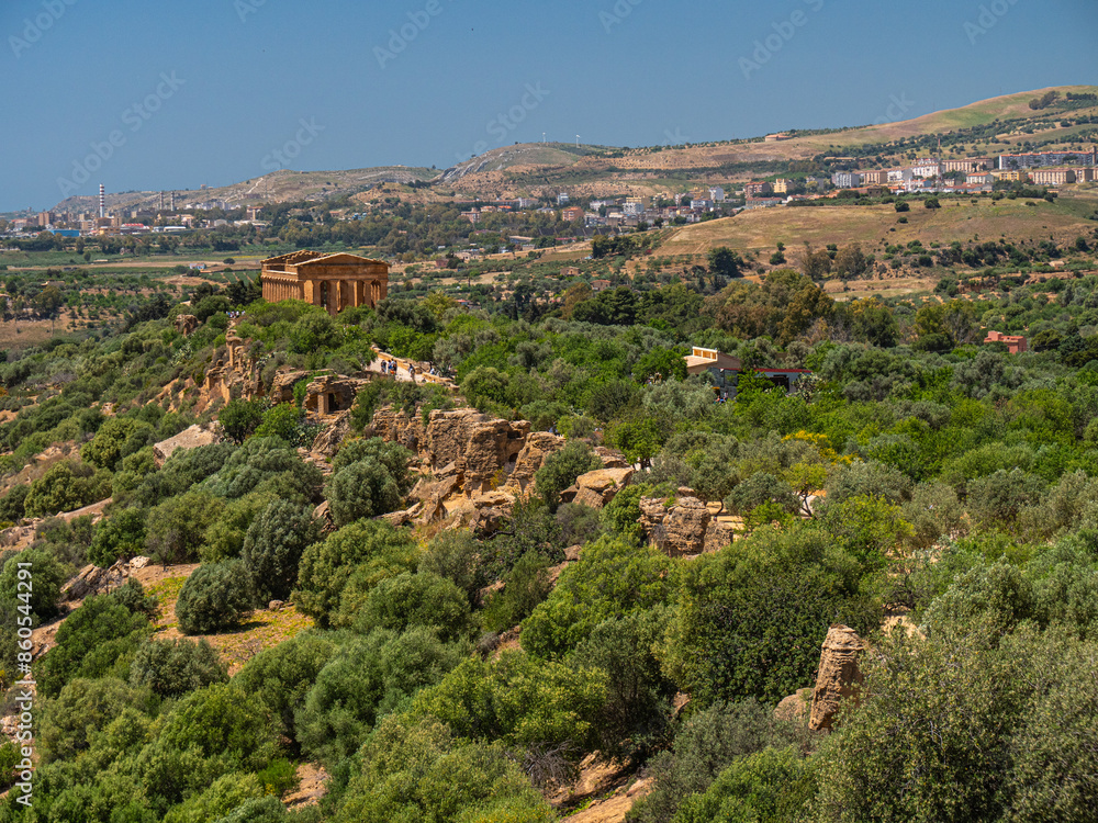 Fototapeta premium Temple of Concordia, valley of the temples, Agrigento