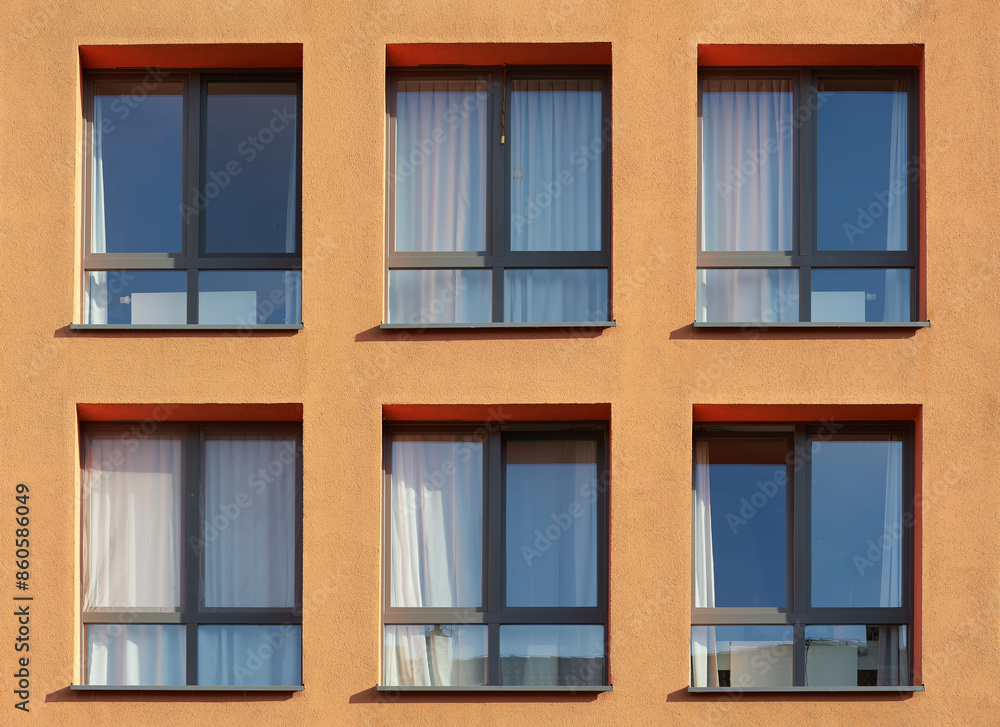 Fototapeta premium Fassade eines Wohnheimes als Unterkunft für Studenden einer Universität in Magdeburg
