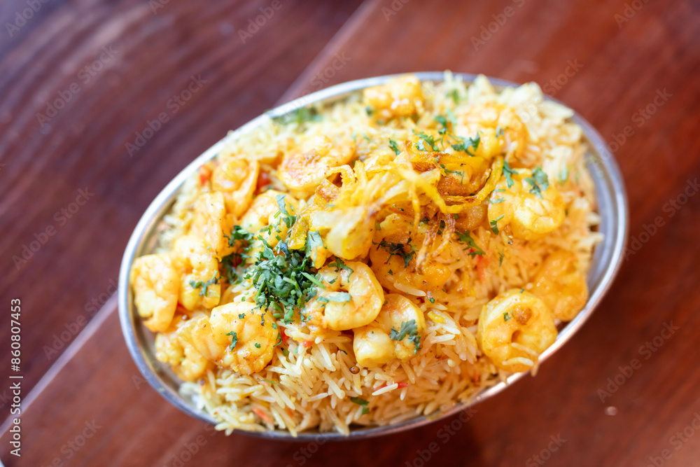 Delicious Seafood Rice: Spiced Shrimp Pilaf with Vermicelli Delicious Seafood Rice: Spiced Shrimp Pilaf with Vermicelli