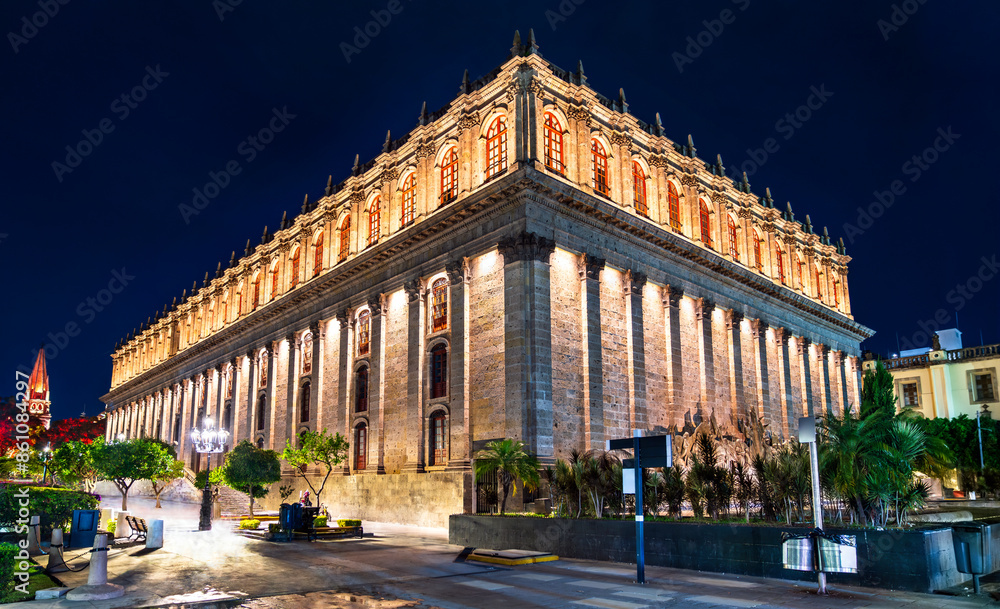 Φωτογραφία Teatro Degollado, a neoclassical Mexican theater in Guadalajara, Mexico at sunse