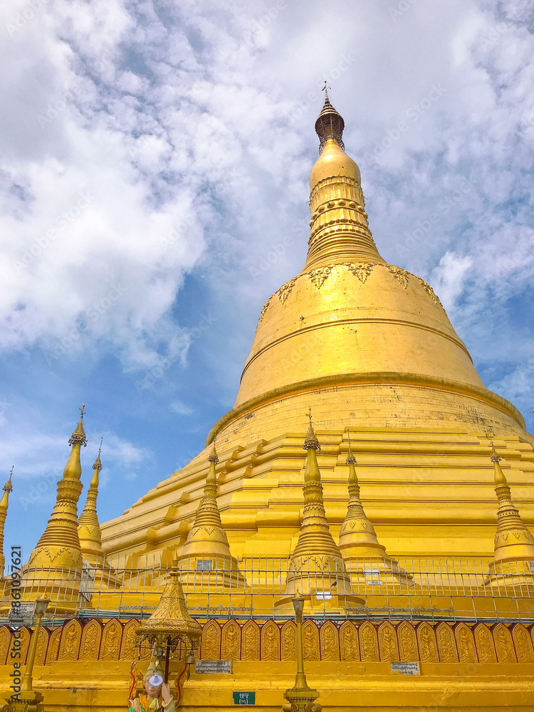 Naklejka premium Shwedagon Pagoda Historic Temple in Myanmar, Landmark