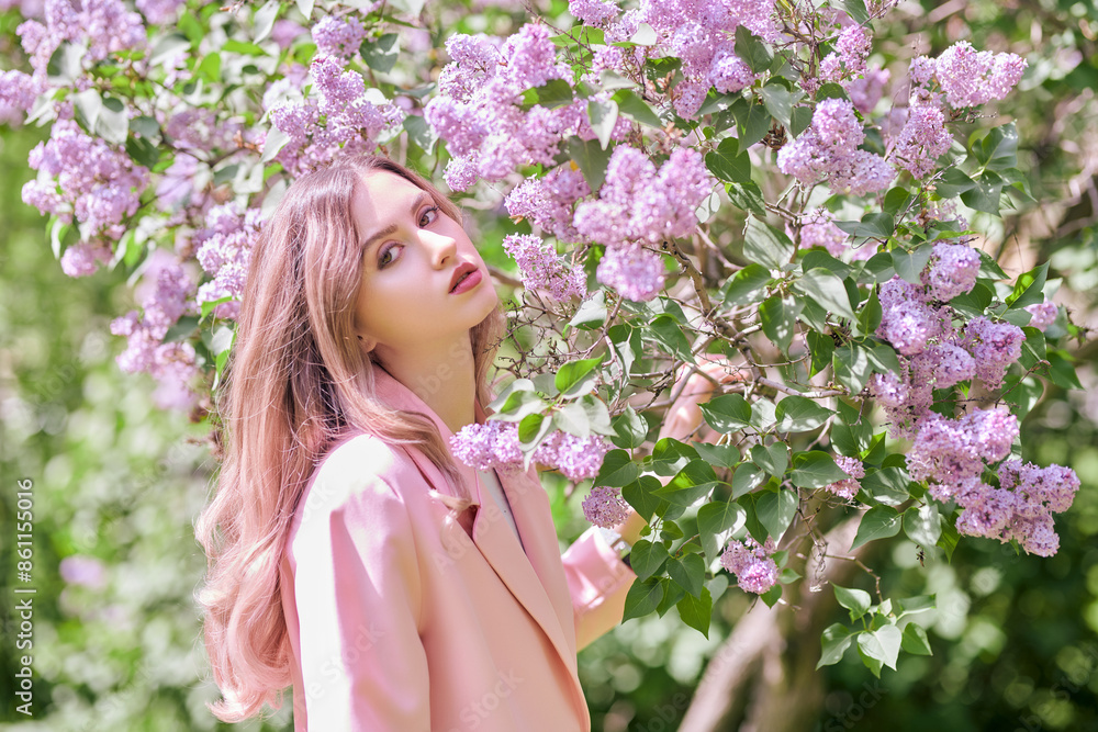 Fototapeta premium blooming spring park