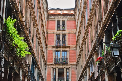 Canvas Print Facade of old apartment building with balcony, Barcelona, Catalonia
