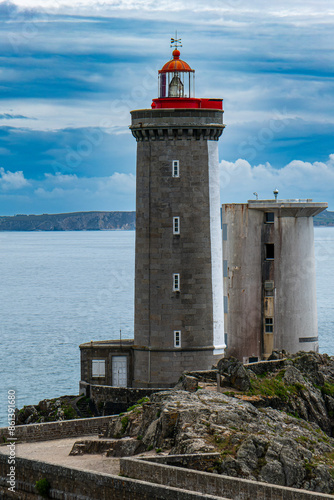 phare du petit Minou, un sémaphore en mer d'Iroise près de Brest photo