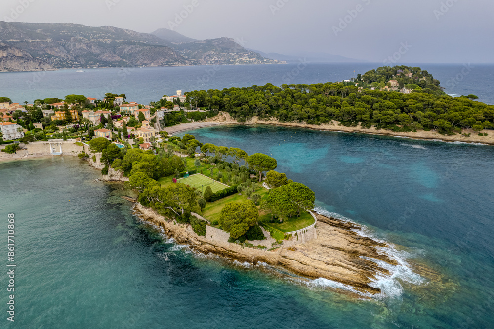 Obraz premium Aerial summer view of Saint-Jean-Cap-Ferrat, French Riviera (Côte d'Azur), France