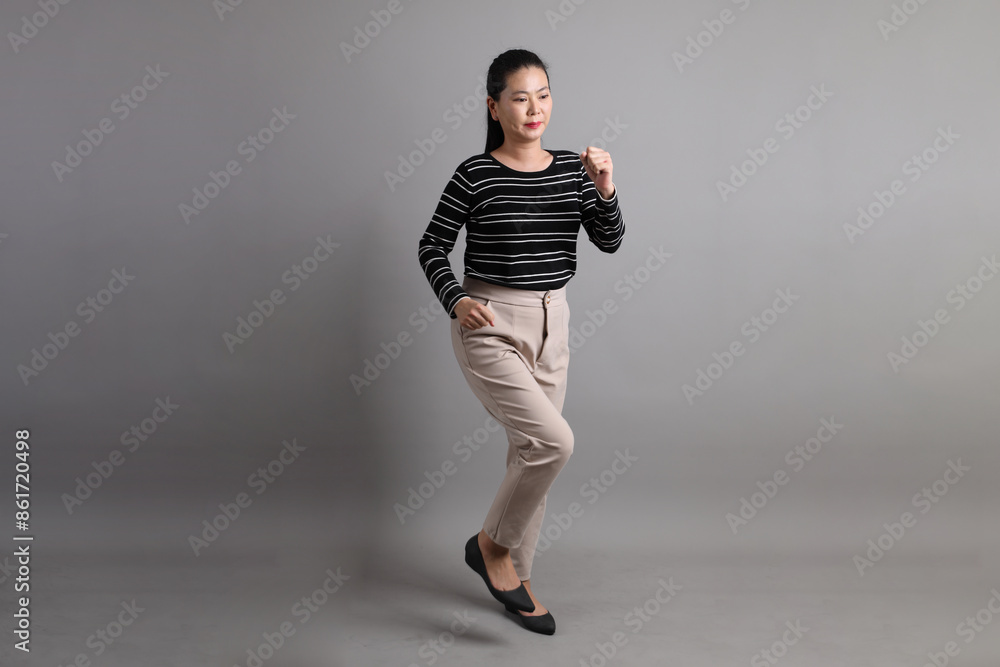40s Asian Woman 40s Asian Woman