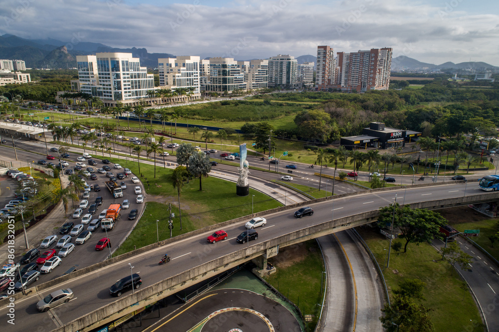 Obraz premium Highway full of cars seen from a drone