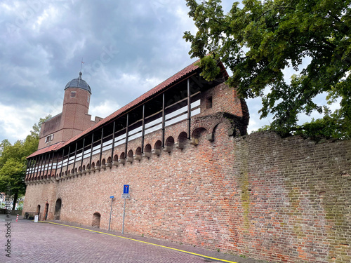 Alte Stadtmauer mit Freigang, Zwolle in den Niederlande photo