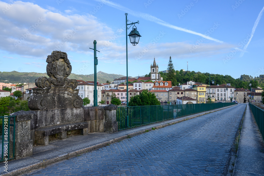 Fototapeta premium View of Ponte da Barca from the bridge