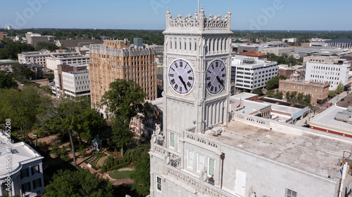 Obraz na płótnie Jackson, Mississippi, USA - April 23, 2024: Afternoon light shines on the historic buildings of downtown Jackson. w salonie