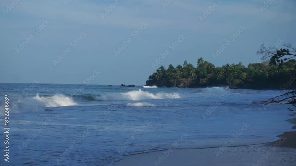 Waves in the ocean for background Waves in the ocean for background