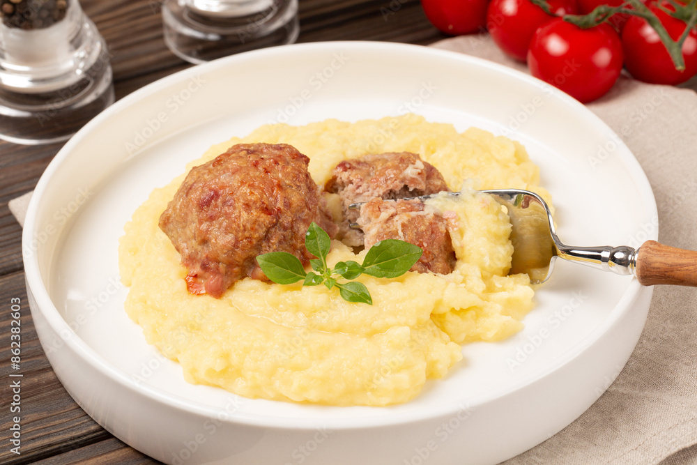 Meatballs with mashed potatoes Meatballs with mashed potatoes