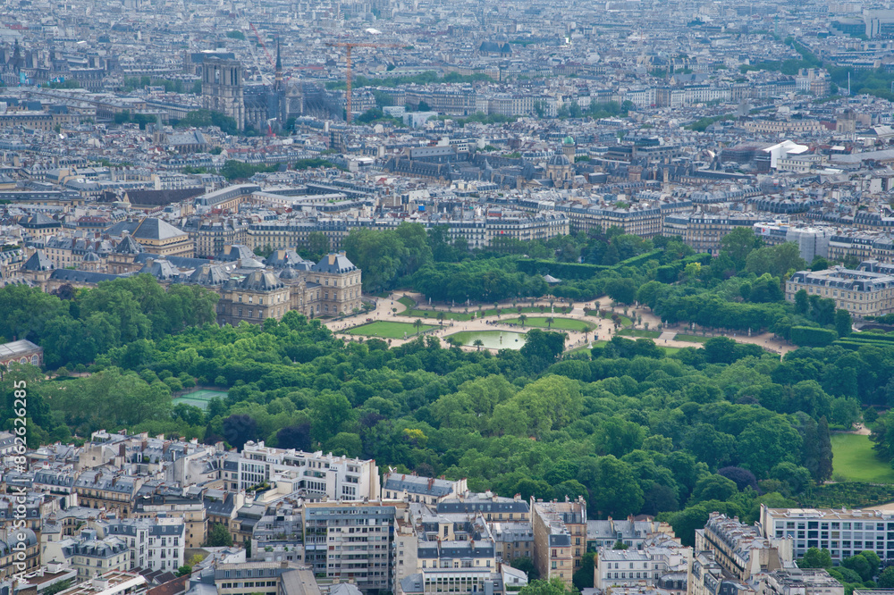 Aerial view of Paris cityscape with Eiffel Tower and Seine River, Ile de France, France. Aerial view of Paris cityscape with Eiffel Tower and Seine River, Ile de France, France.