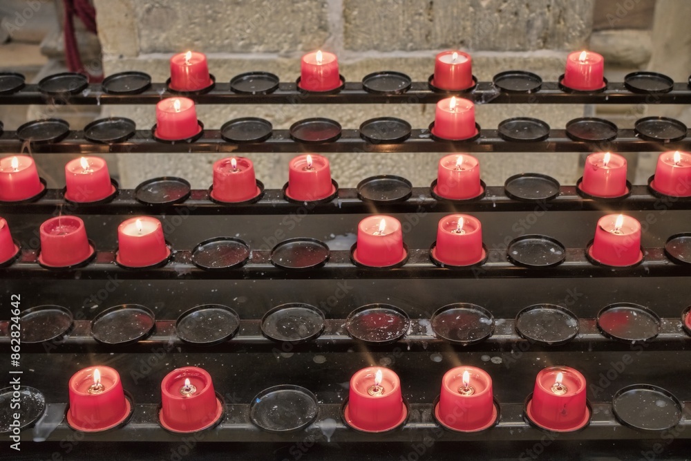 kerzenständer mit lichtern zum gedenken