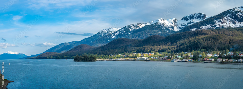 Naklejka premium View of the sea front of the capital city of Juneau, Alaska, USA