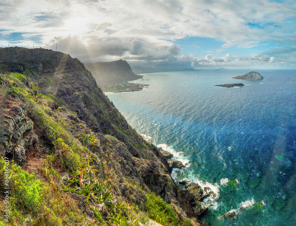 Fototapeta premium A hike tour to the Makapuu Light House Vista Point and the view to the coastline