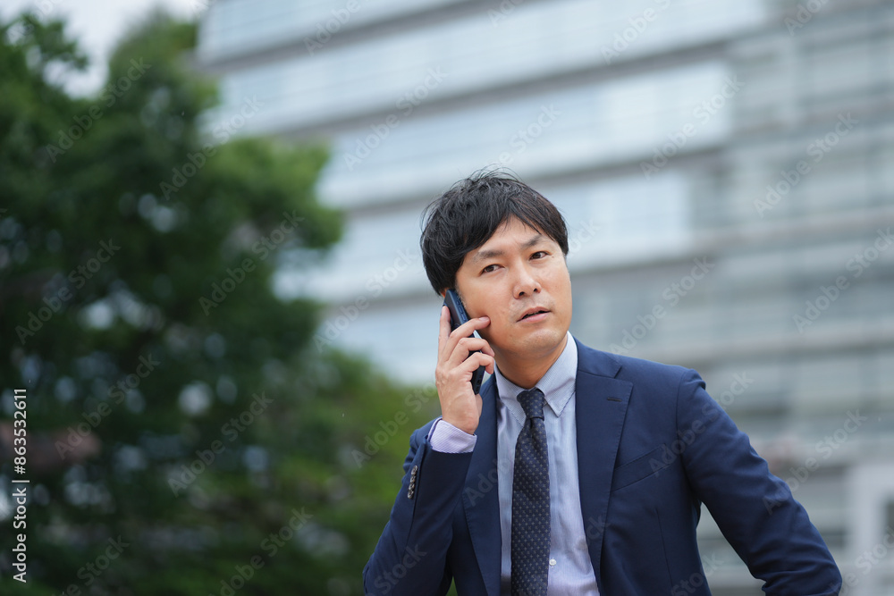 街中のビジネスマン