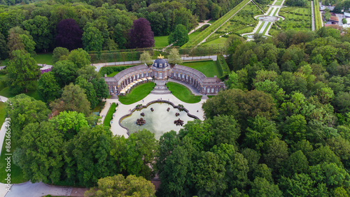 Cuadro en lienzo Rococo style building drone aerial view