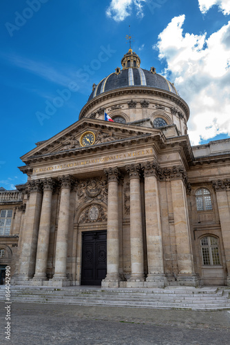 La bibliothèque Mazarine à l'institut de France dans le centre ville de Paris en France