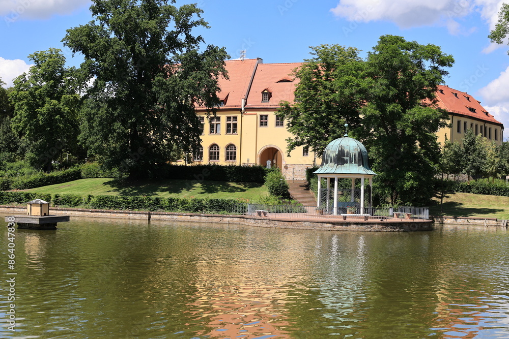 Blick in de Historischen Kurpark von Bad Lauchstädt in Sachsen-Anhalt Blick in de Historischen Kurpark von Bad Lauchstädt in Sachsen-Anhalt