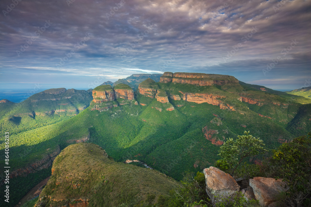 Φωτογραφία Panorama Route South Africa, Blyde river canyon with the three rondavels, impressive view of three rondavels and the Blyde river canyon in south Africa