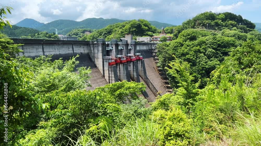 室生ダムと周辺の風景 室生ダムと周辺の風景
