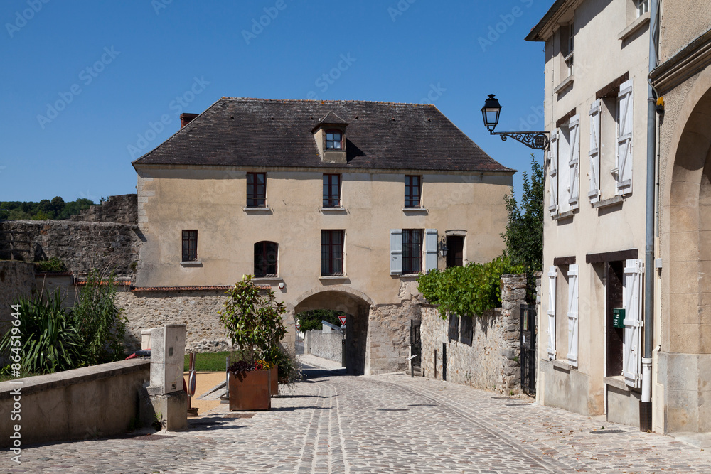 The Saint-Pierre gate in Château-Thierry The Saint-Pierre gate in Château-Thierry