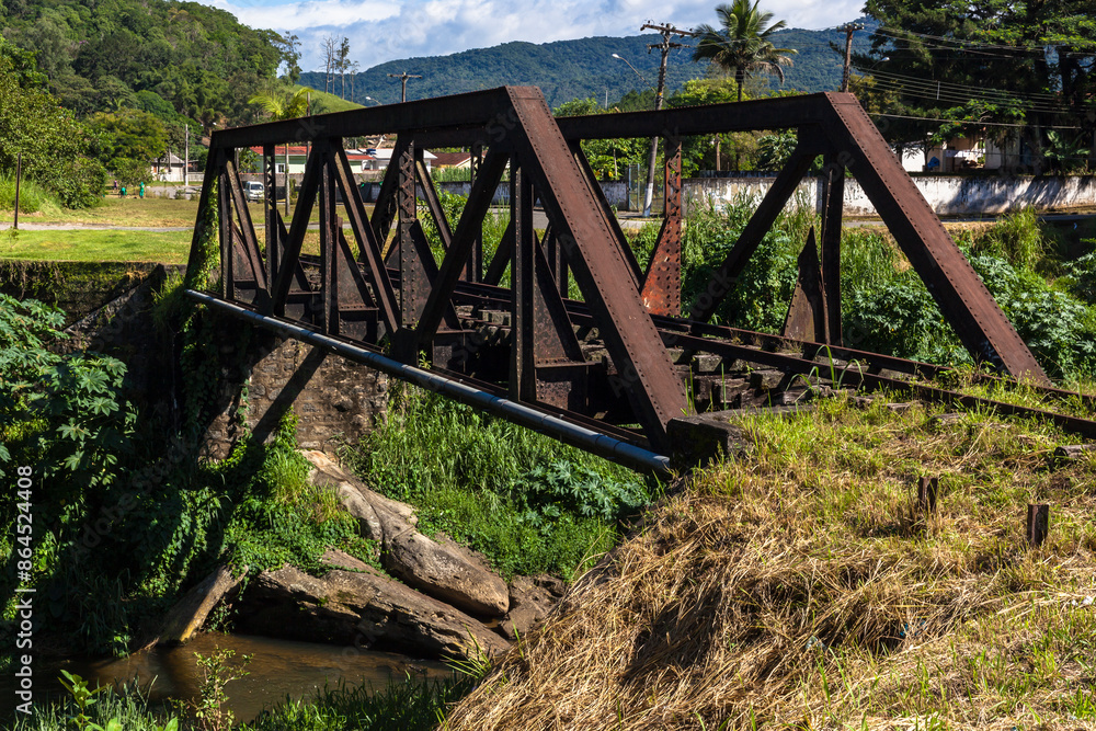 Old railway bridge in the city of Itariri, was built in 1910 to help with logistics with the arrival of the Railway Station in the city. Old railway bridge in the city of Itariri, was built in 1910 to help with logistics with the arrival of the Railway Station in the city.
