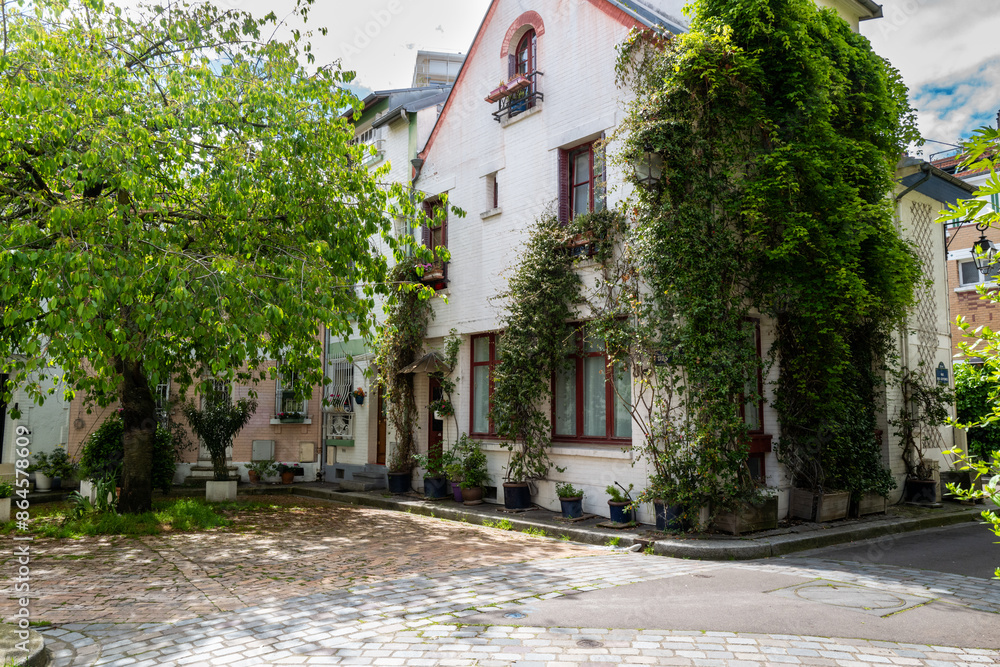 Fototapeta premium La cité florale dans le treizième arrondissement de Paris en France