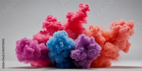 Eine beeindruckende Anordnung von Rauchwolken in Blau, Pink, Violett und Orange entfaltet sich und kreiert eine lebendige, farbenfrohe Szene voller Energie und visueller Dynamik photo