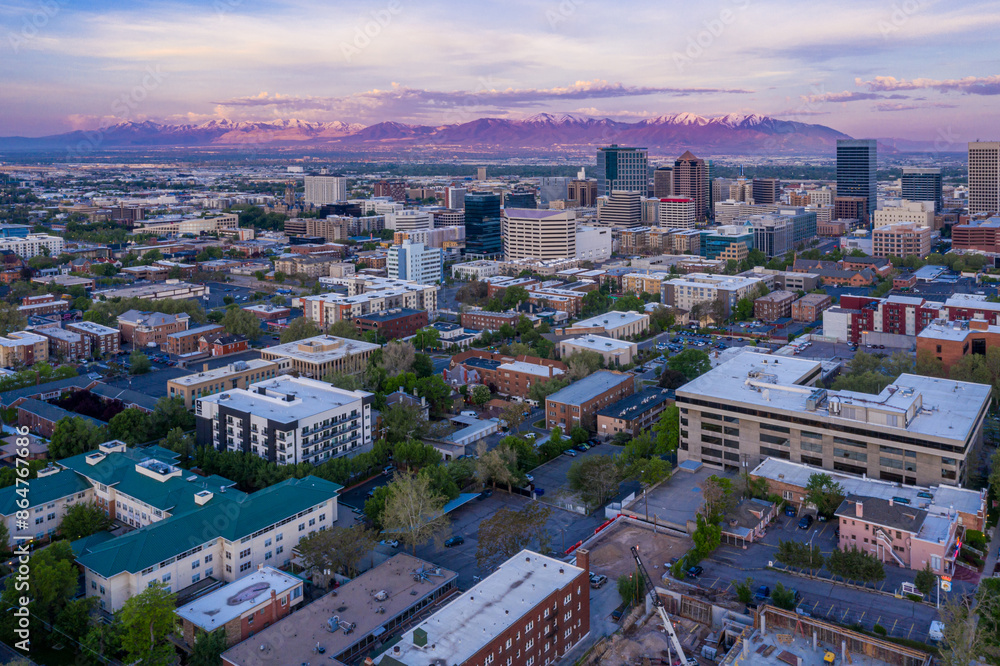 Fototapeta premium Downtown cityscape of Salt Lake City at sunrise, Utah, United States of America.
