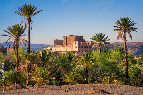 Obraz na płótnie Ait Taleb kasbah in a palm grove, Skoura, Morocco w salonie