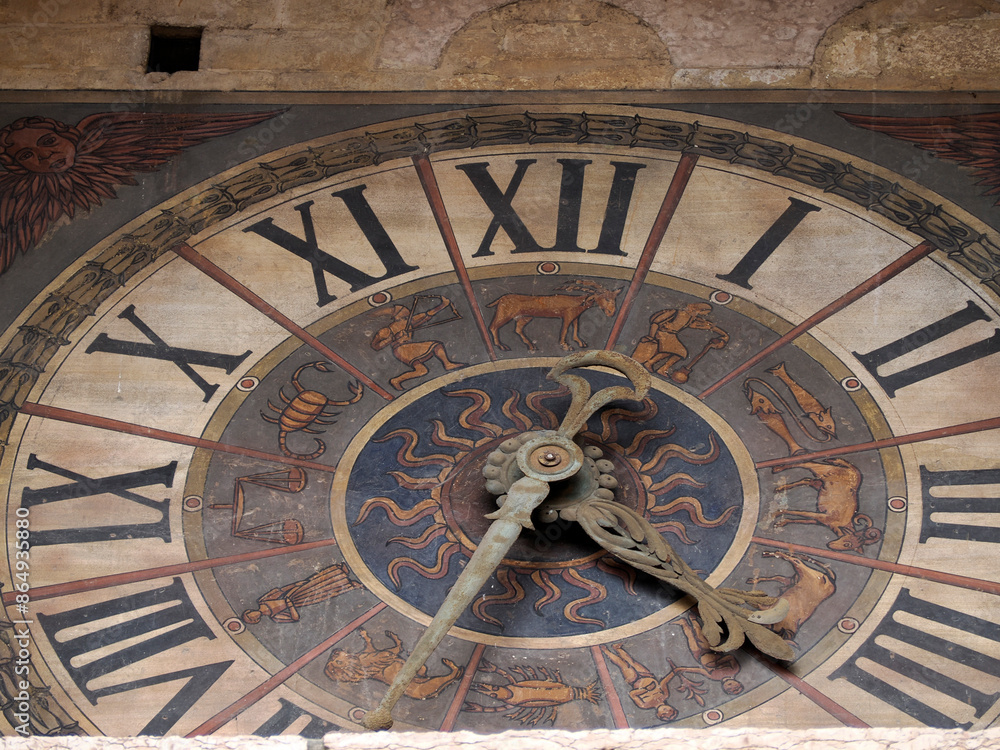 Obraz premium Verona dome cathedral church exterior detail.