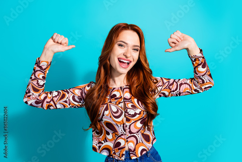 Konstfotografi Photo portrait of attractive young woman point self proud dressed stylish colorf
