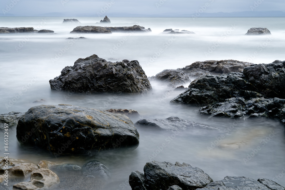 Obraz premium Long exposure of rocks on Sombrio Beach, Port Renfrew, BC Canada