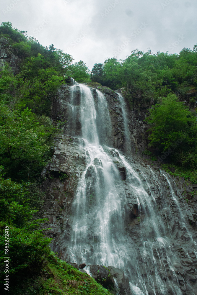Fototapeta premium Beautiful Waterfall Landscape